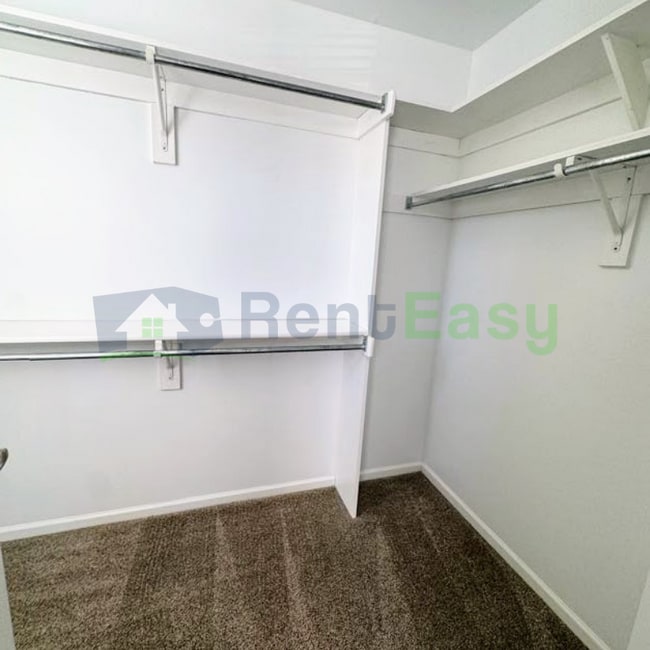 Building Photo - 402 Oakstone Trail