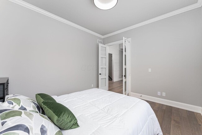 Building Photo - 6096 Deer Bluff Pl