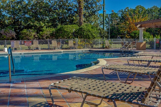 Building Photo - 520 Florida Club Blvd