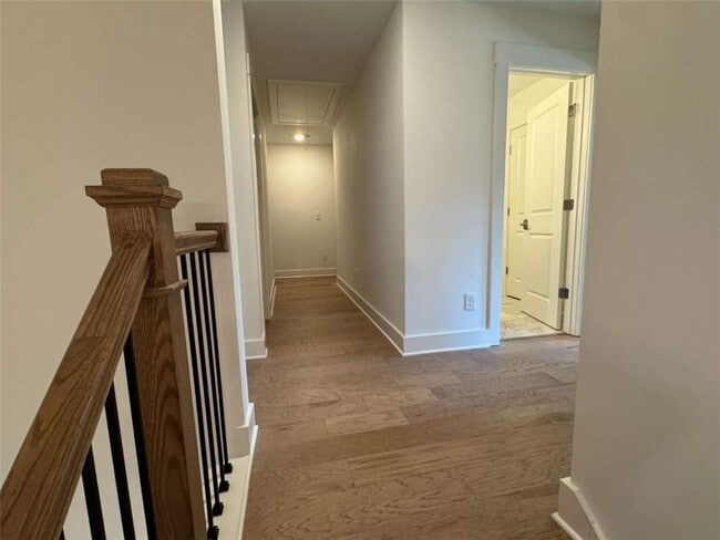 Building Photo - 2442 Mills Bend