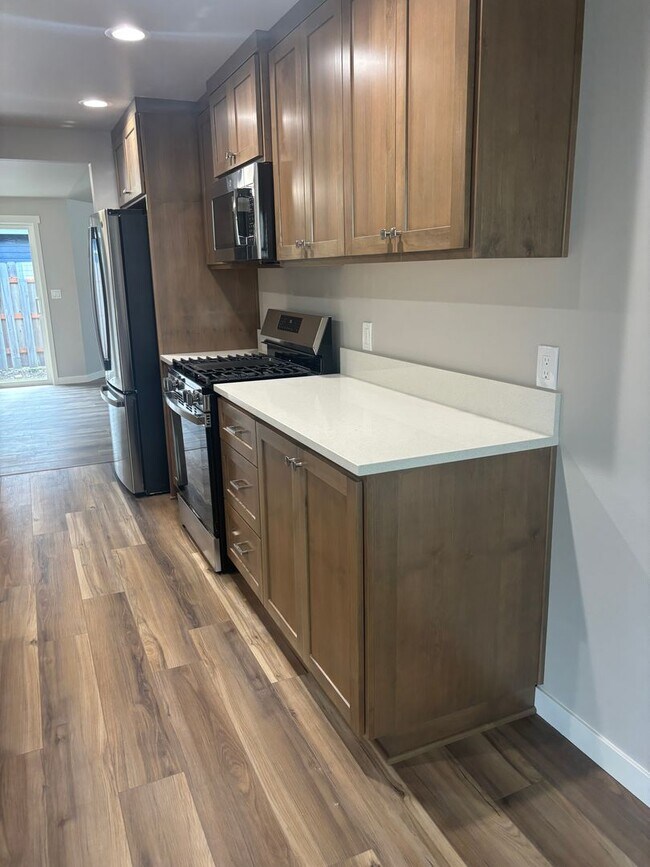 Building Photo - Beautifully Remodeled Single-Level House in North Newberg