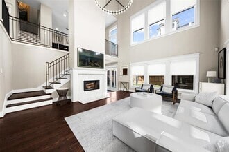Building Photo - 1308 Dart St