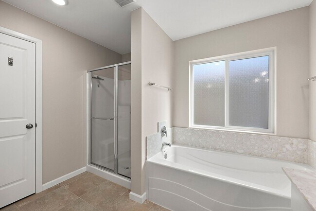 Building Photo - Lacey/Hawks Prairie 4 bedroom 2381 SF home...