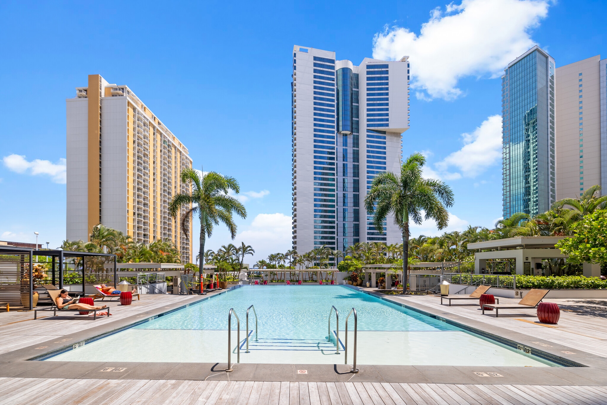 Building Photo - 1189 Waimanu St