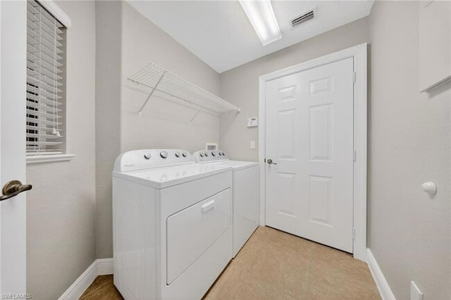 Building Photo - 15257 Cortona Way