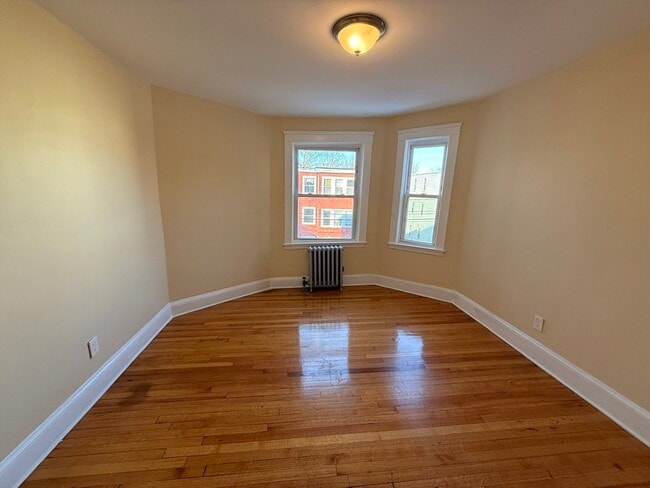 Building Photo - 25 Ronan St