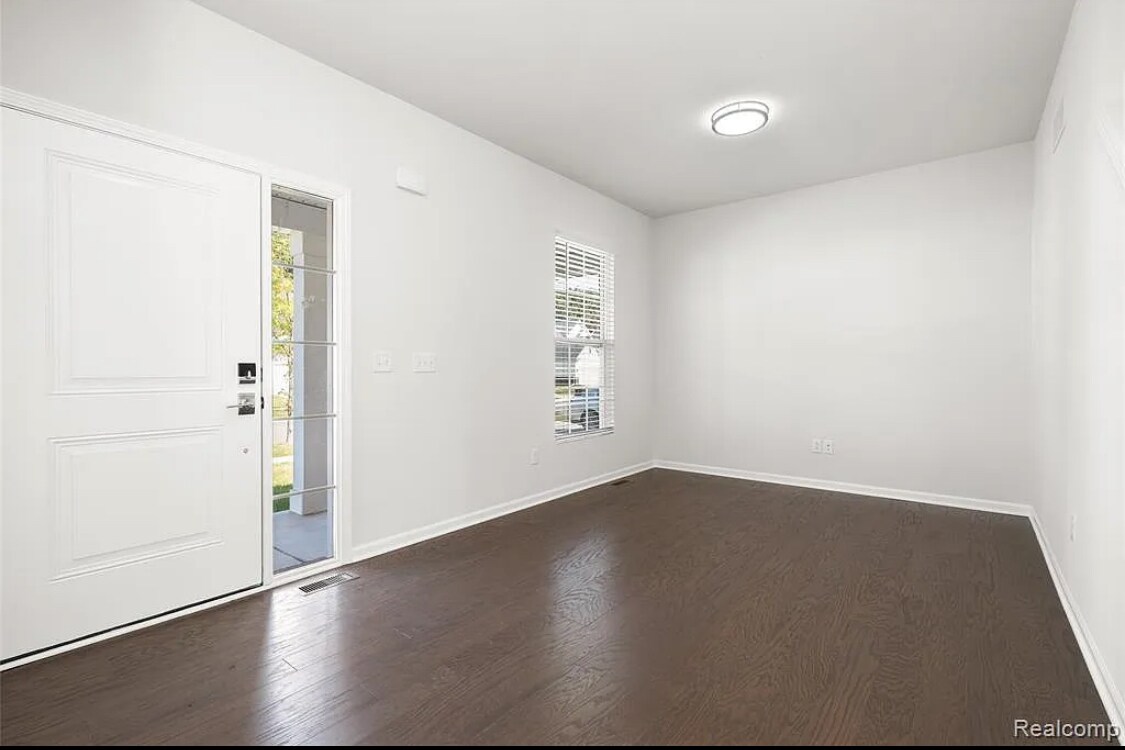 Building Photo - 3449 Haverford Dr