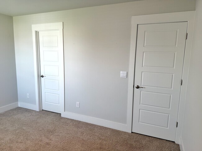 Building Photo - 229 Red Vineyard Wy