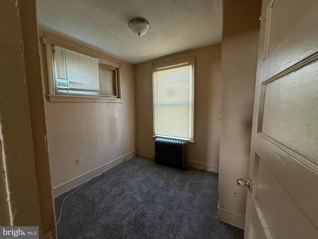 Building Photo - 2413 W Indiana Ave