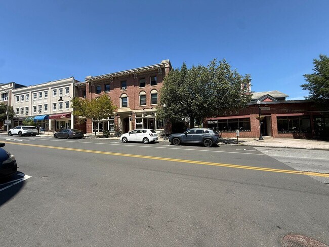 Building Photo - 61 Main St