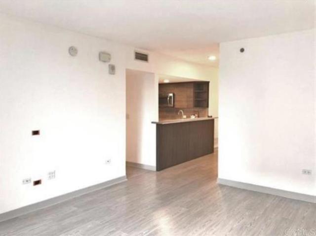 Building Photo - 425 W Beech St