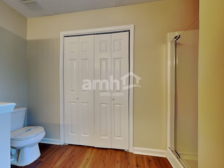 Building Photo - 7209 Cedar Forest Dr
