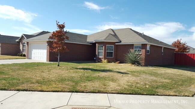 Building Photo - 1002 Osh Kosh Ave. (FS)-