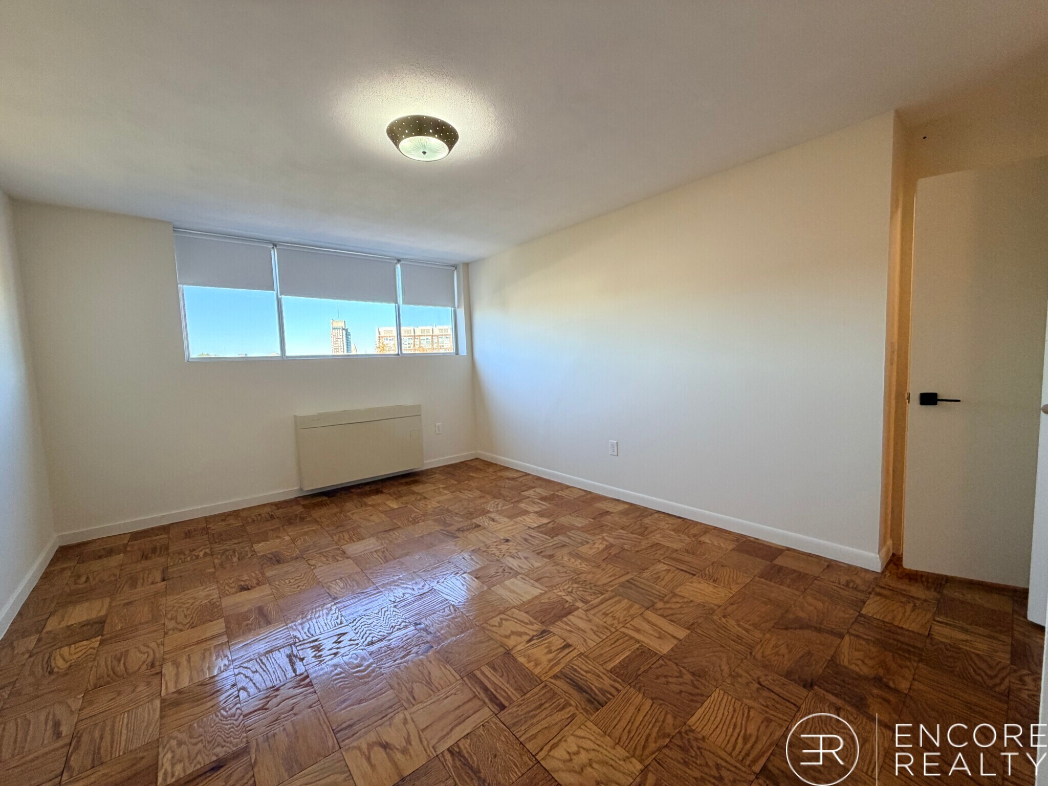 Building Photo - 80 Monmouth St