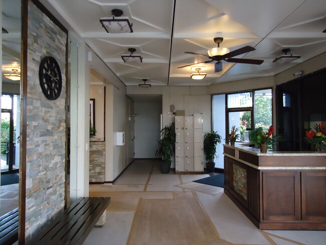 Building Photo - Welcome