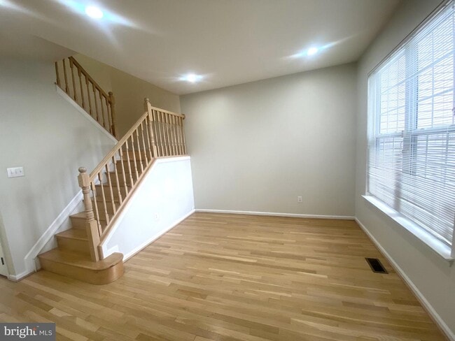 Building Photo - 372 Tuvira Ln