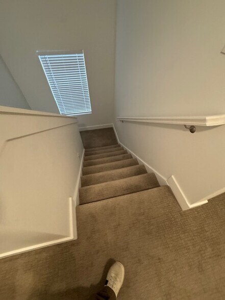 Building Photo - 188 1700 W