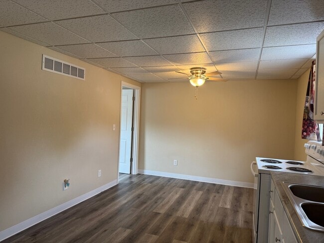 Building Photo - 825 N Spalding St