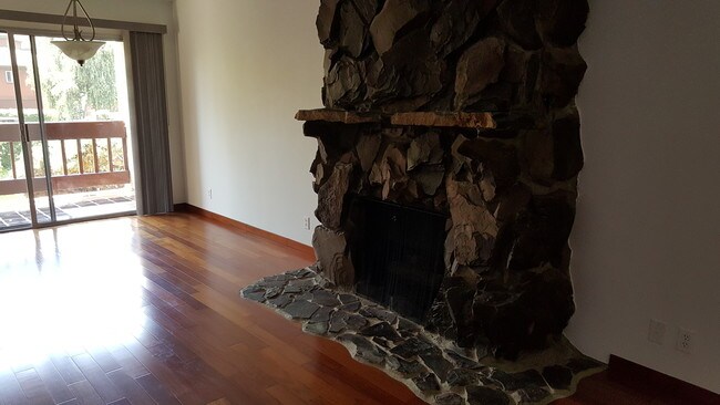 Building Photo - 12111 Summertime Ln