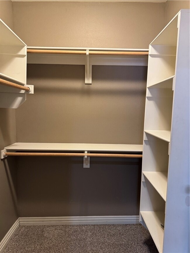 Building Photo - 21 E Center St