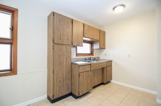 Building Photo - 1421 Pennelwood Dr