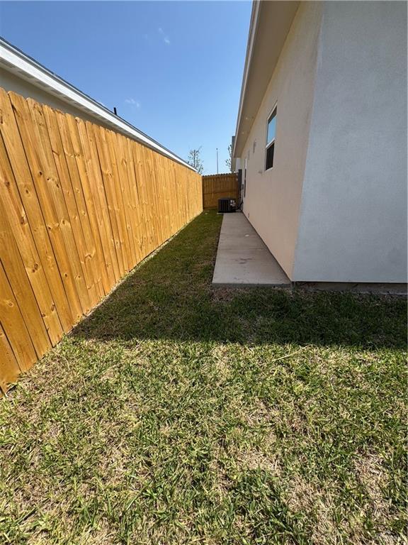 Building Photo - 2305 E Viviana St