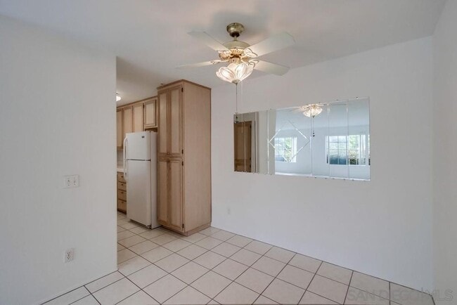 Building Photo - 2-bed, 2-bath Condo in San Diego's Linda Vista/Fashion Valley Area.