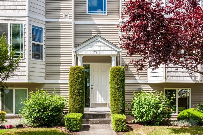 Building Photo - 7212 34th Ave NE