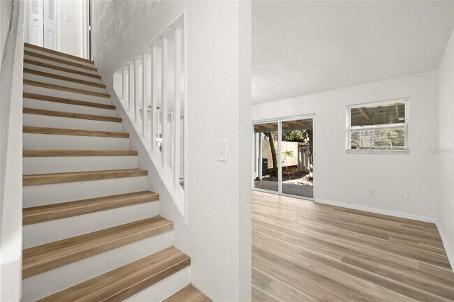 Building Photo - 14224 Village Terrace Dr