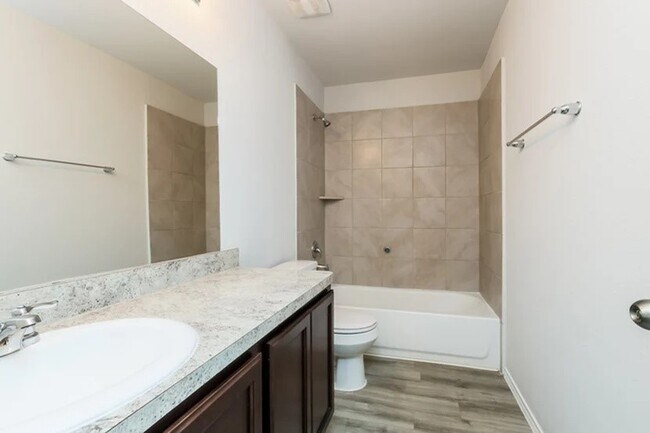 Building Photo - 2700 Madison Ct