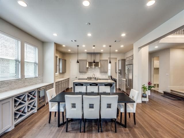 Building Photo - 905 Asbury Dr