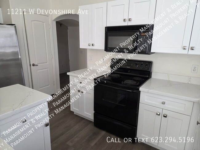 Building Photo - 11211 W Devonshire Ave