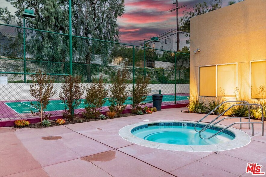 Building Photo - 3460 S Centinela Ave
