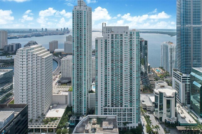 Building Photo - 951 Brickell Ave
