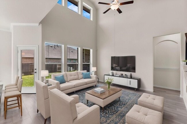 Building Photo - 4420 Mimic Dr