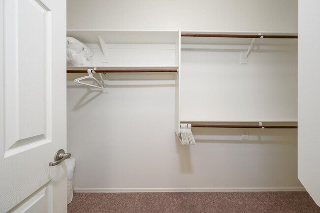 Building Photo - 5538 W Andrea Dr