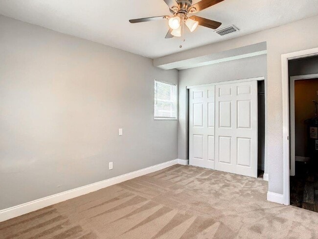 Building Photo - Completely upgraded 3/1 1196 Sq. Ft. with recently renovated bathroom and kitchen with GRANITE& a...
