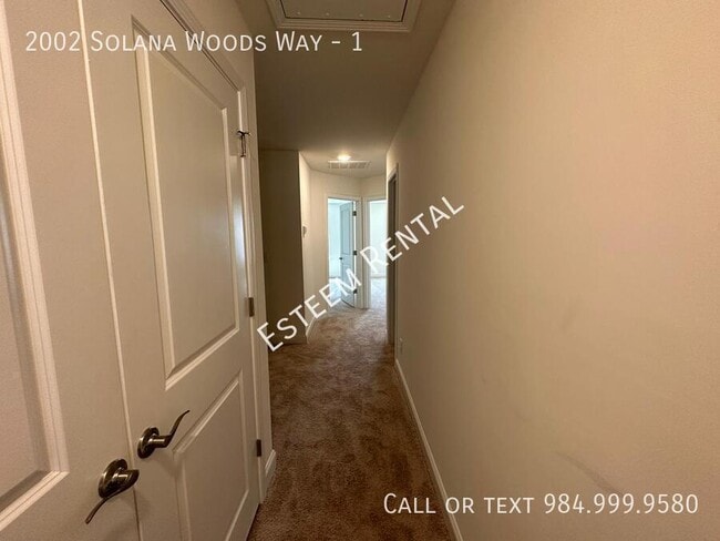 Building Photo - 2002 Solana Wds Dr