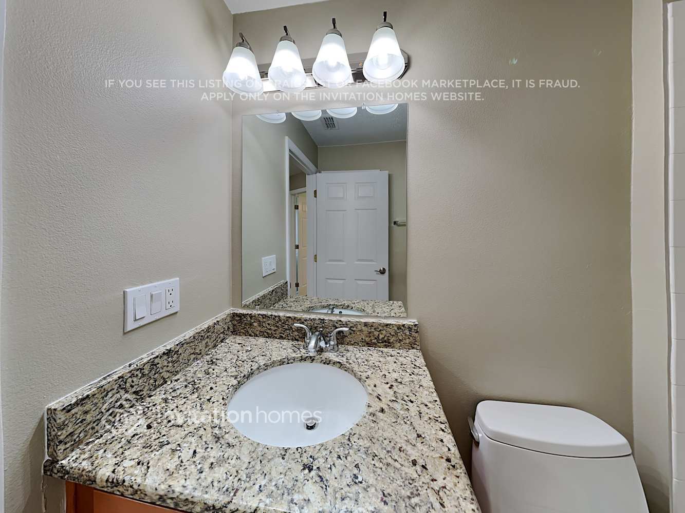 Building Photo - 2800 Falcon Crest Pl