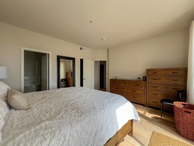 Building Photo - 35 Regatta Way