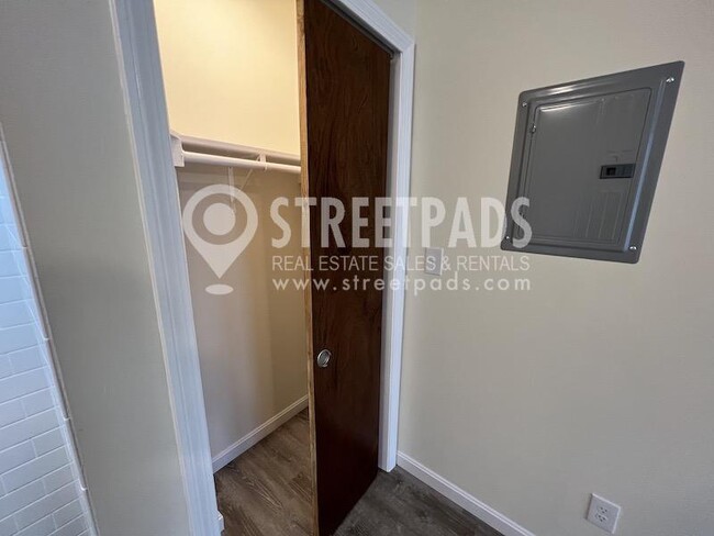 Building Photo - 1 bedroom in Boston MA 02130