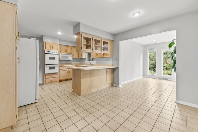 Building Photo - 1618 Oak Hills St