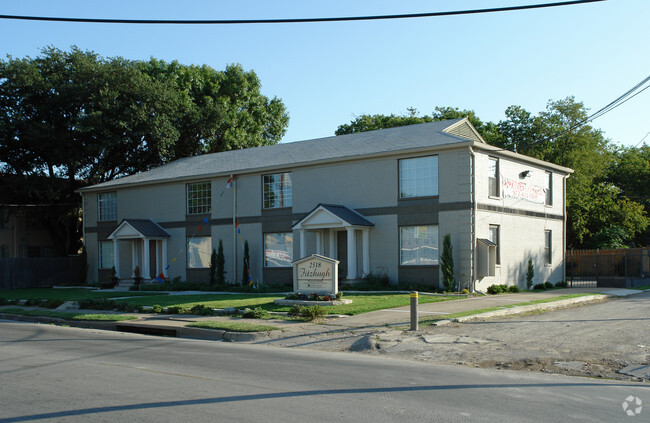 Building Photo - 2518 N Fitzhugh