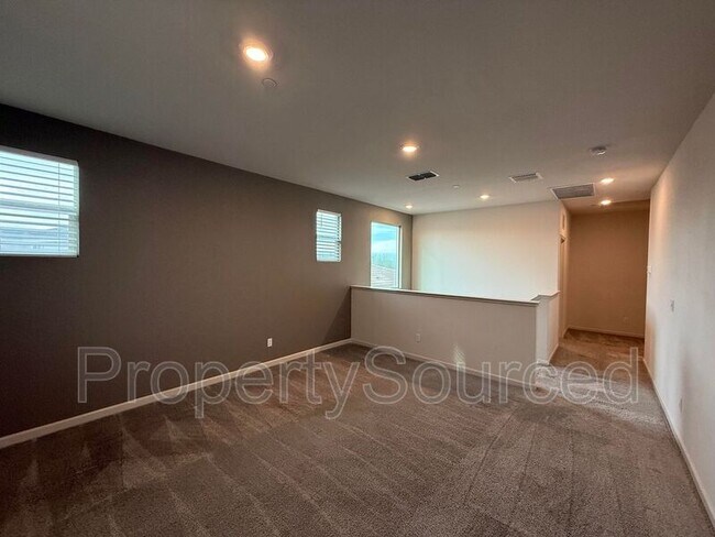 Building Photo - 15535 Ortega St