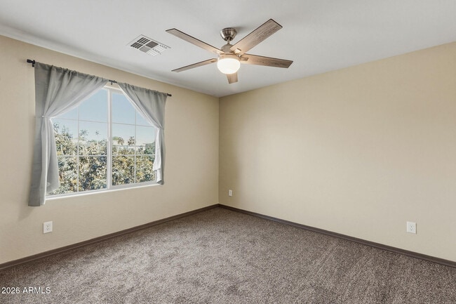 Building Photo - 7422 S 28th Pl