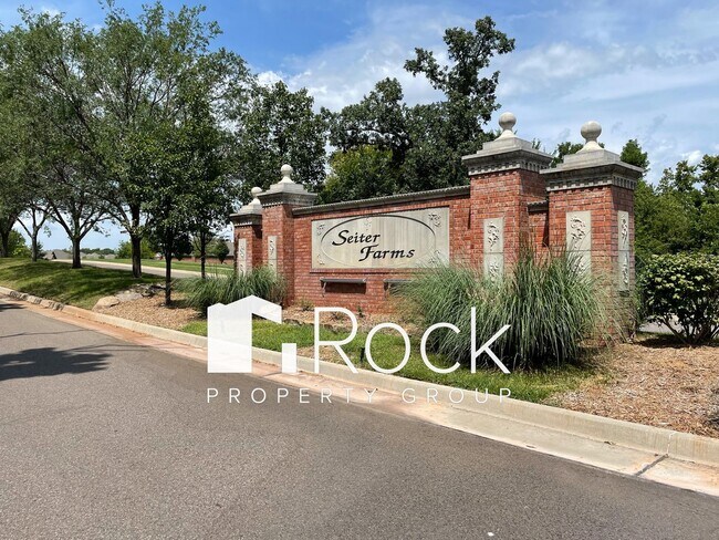 Building Photo - 3 Bedroom, 2 Bath, 2 Car Garage - SELF TOURS AVAILABLE SOON!