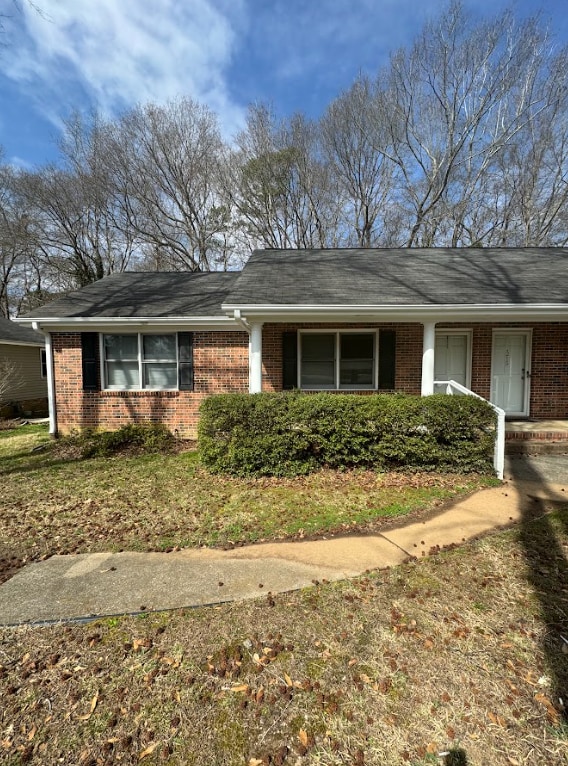 Building Photo - "Charming 2-Bedroom Duplex in Simpsonville...