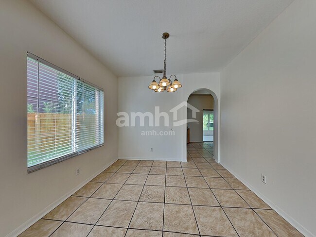 Building Photo - 12639 Longcrest Dr