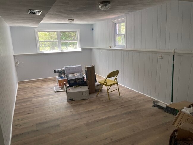 Building Photo - 465 Hartford St