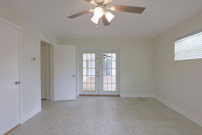 Building Photo - 1353 Stadler Dr
